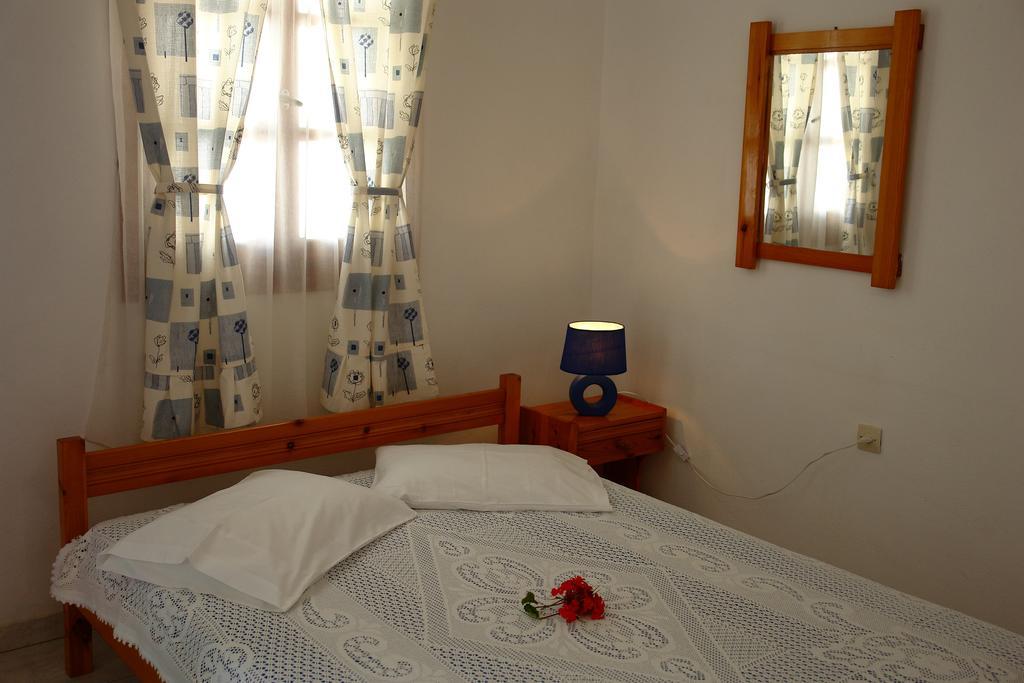 Irene Rooms Folegandros Island Room photo